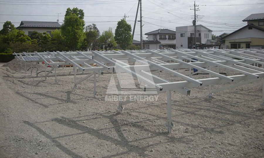 日本の太陽光発電の取り付け構造